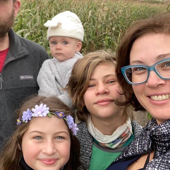 Meet your Posher, Jessica - Picture 1 of 1